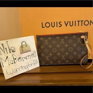 🔥 Sold 🔥 GM/ MM Pouch.